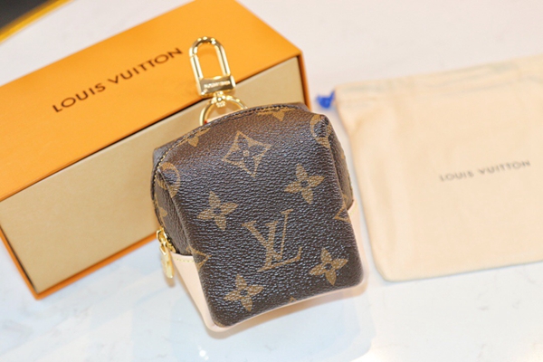 ブランドキーホルダー側面デザイン